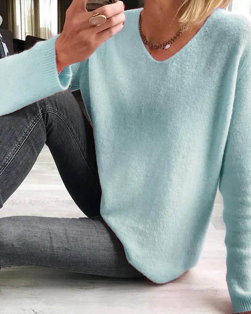 Modischer Damenpullover "Sophie" in Rosa. Basic Langarmpullover mit V-Ausschnitt für Freizeit.