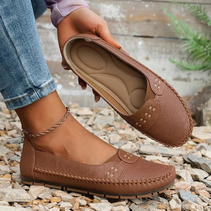 Bequeme braune Loafer für Damen: Flache Halbschuhe, ideal für Freizeit & Alltag.
