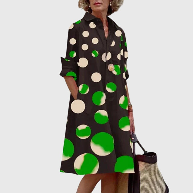 Sommerliches Damenkleid, casual Stil, mit praktischen Taschen. Ideal für Spaziergänge & Alltag.