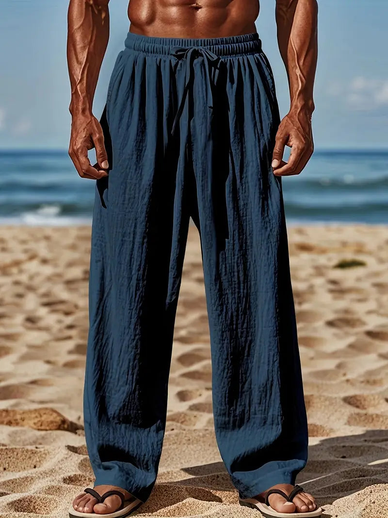 Stilvolle Herren Urlaubshose in Beige, atmungsaktiv & leicht. Ideal für warme Tage.