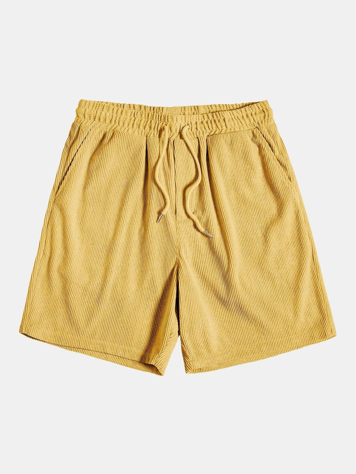 Grünes Herren Sommer-Outfit: Bequemes Kurzarm Hemd & Hose, leichte und stilvolle Kleidung.