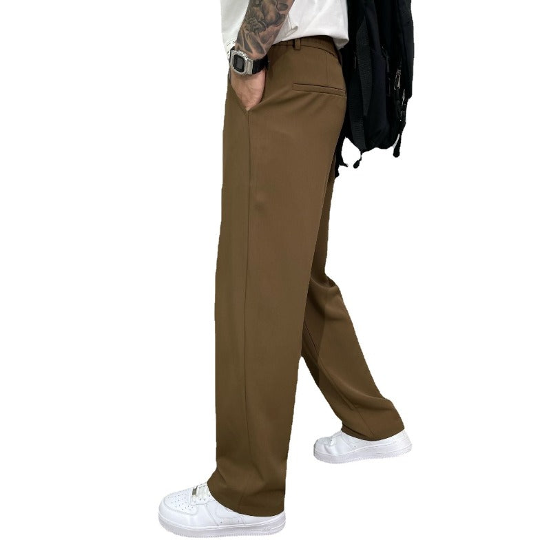 Modische Herren Wide-Leg Bundfaltenhose, weiter Schnitt für Komfort und Business Casual Look, vielseitig.