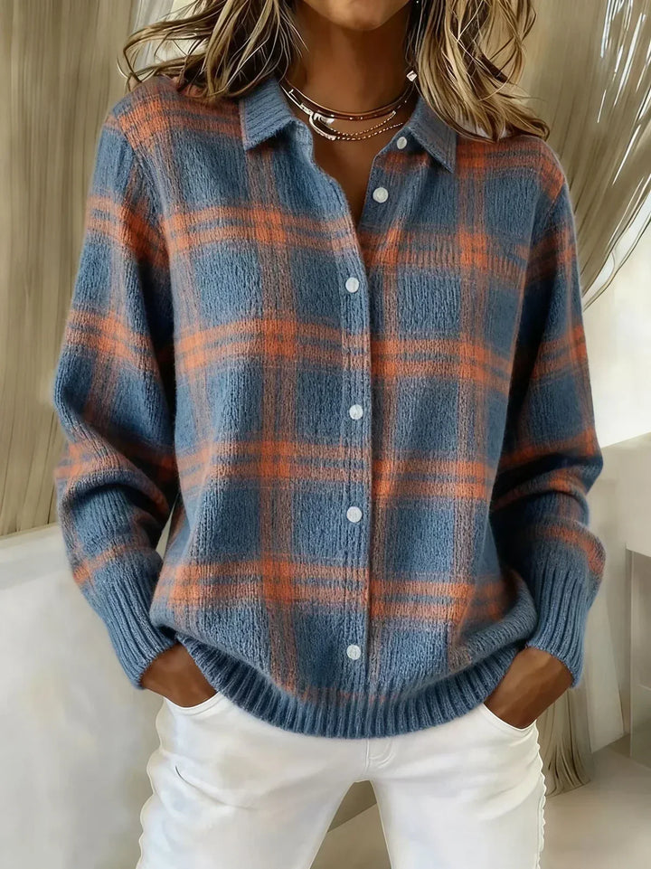 Stilvoller Damen Cardigan mit Karomuster, gestrickt, komfortabel und ideal für Herbstmode.