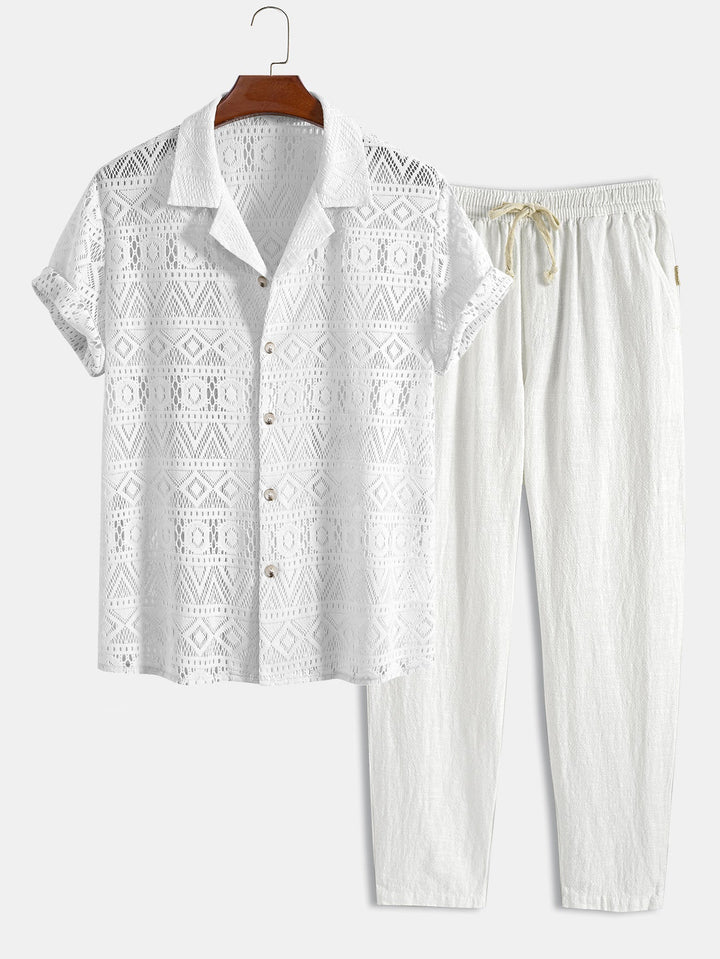 Herren Freizeitmode für den Sommer: Atmungsaktives Hemd & bequeme Hose.