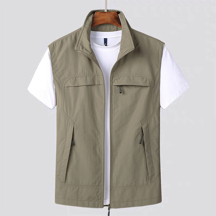 Herren Slim Fit Weste mit Reißverschluss für Herbst & Winter. Stylische, ärmellose Freizeitweste.