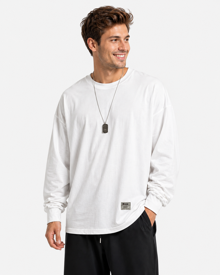 Weiches Herren Pullover Langarmshirt mit Rundhals. Lockerer Schnitt für maximalen Komfort und entspannte Stunden.