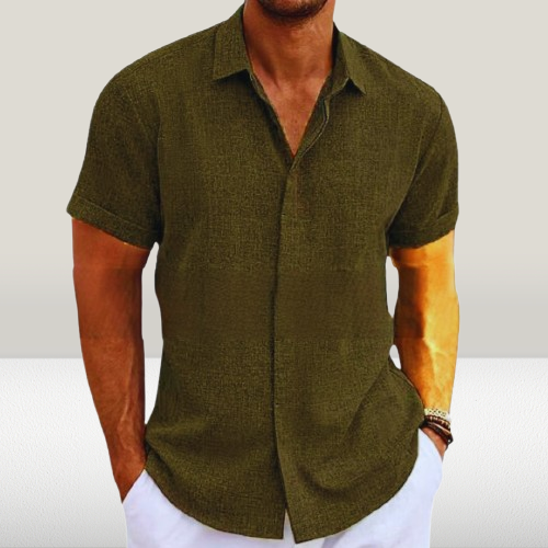 Buntes Herren Kurzarmhemd mit attraktivem Muster. Lebhaftes Freizeithemden, Must-have für Sommerkleidung.