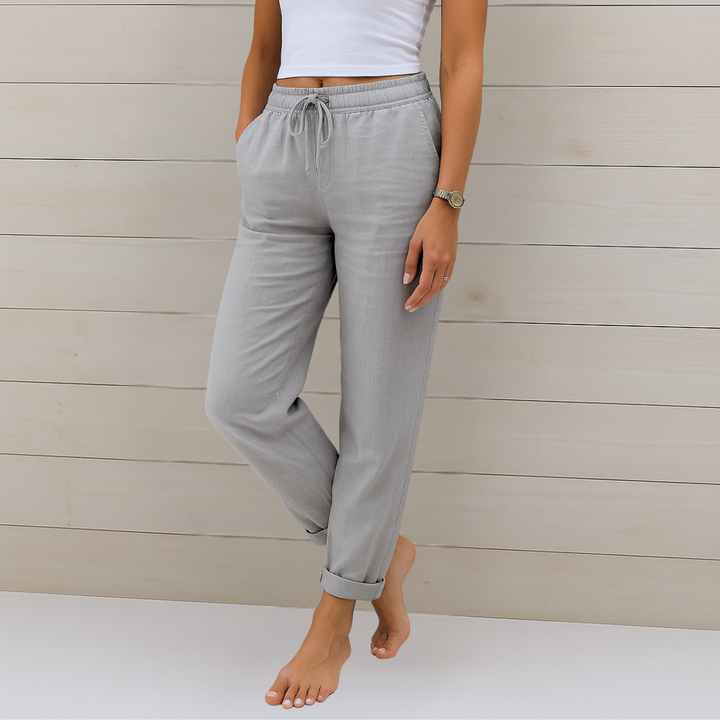 Vielseitige Damen Stretchhose mit entspanntem Schnitt, eleganter Bürohose Look für Komfort im Arbeitsalltag.