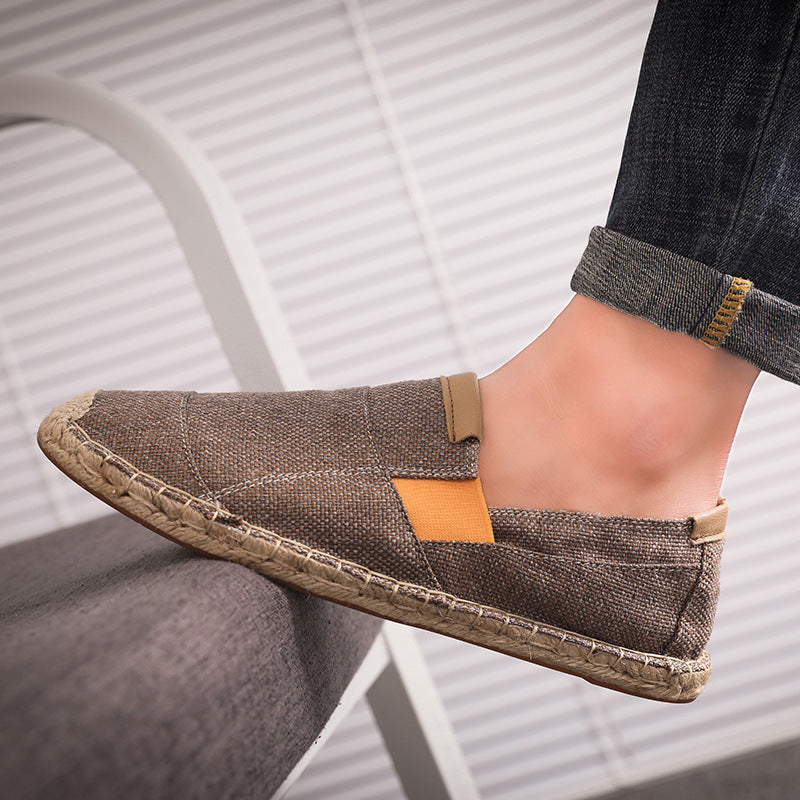 Komfortable Herren Espadrilles Slipper; bequeme Freizeitschuhe für entspannte Sommertage.