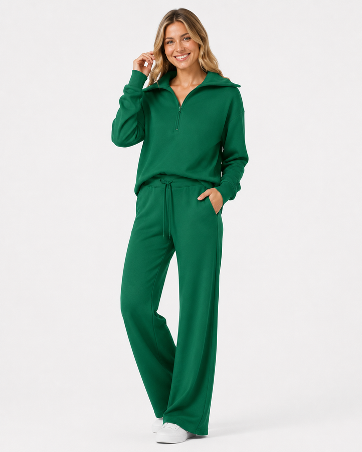 Damen Reiseoutfit: Komfortables Sweatshirt und weite Hose. Stilvoller Casual Look für entspannte Reisen.