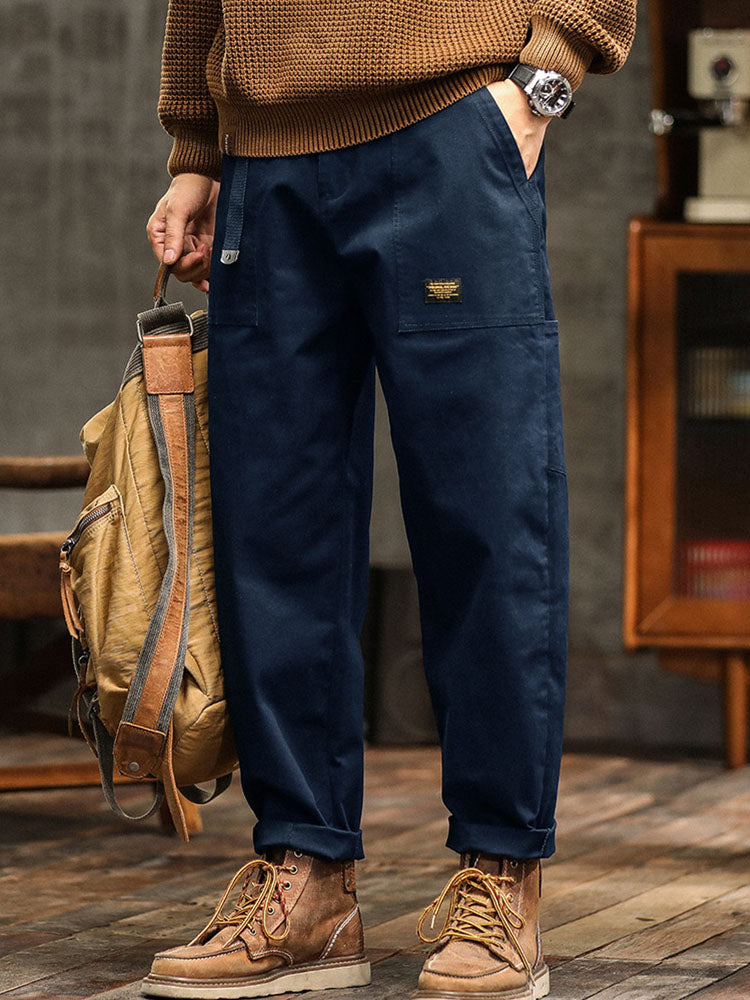 Vielseitige sandbeige Herren Cargohose. Strapazierfähig, stilvoll und bequem für Freizeit & Outdoor.