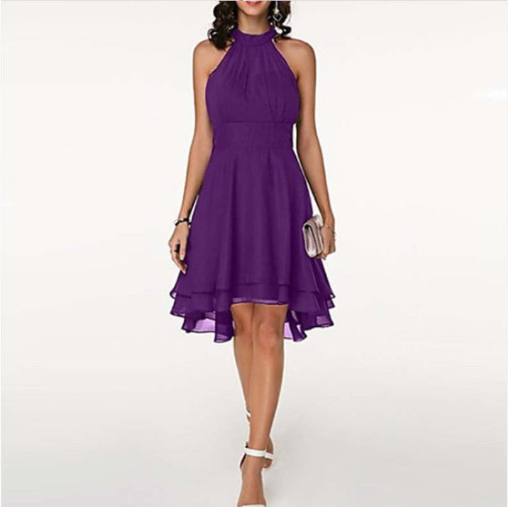 Elegantes Damen-Kleid von Vintello. Festliches Neckholder-Abendkleid mit Stufenrock, ideal für Gala & Feste.