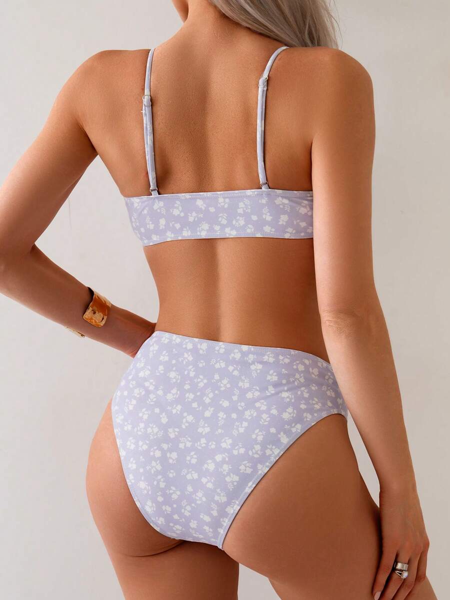 Floraler High Waist Damen Bikini Zweiteiler, bügellos. Elastische Bademode für Strand und Sommer.