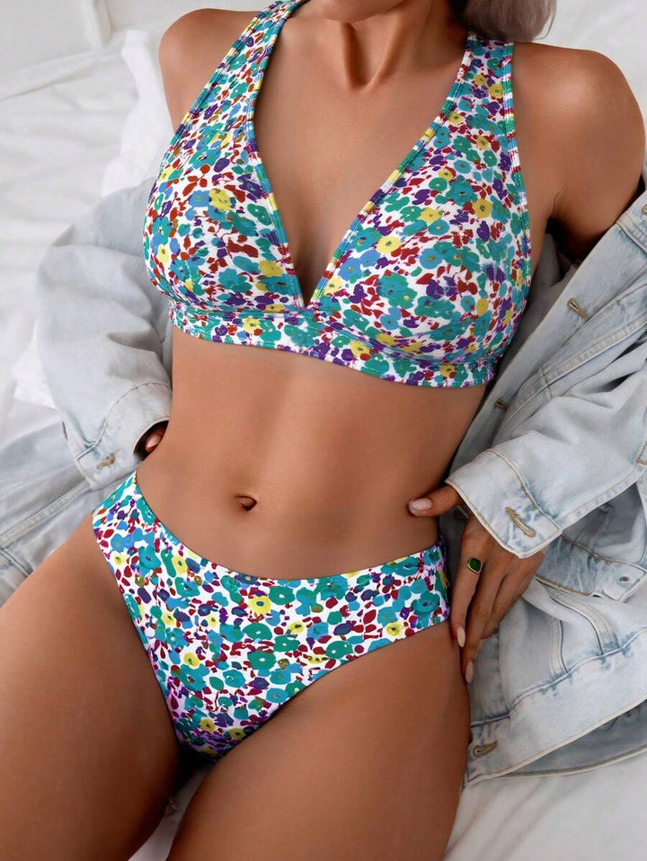 Stilvolles Damen Bikini Set für Schwimmen und Strand, Blumenmuster, Halterneck.