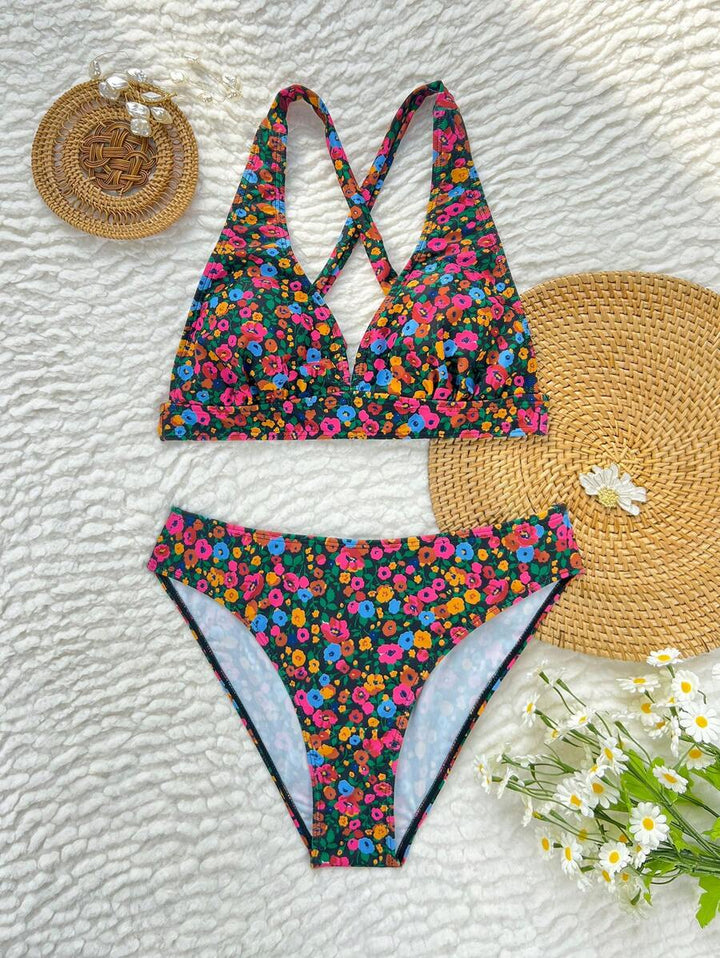 Gepolsterter Damen Halterneck Bikini mit Blumenmuster, perfekt für den Sommer.