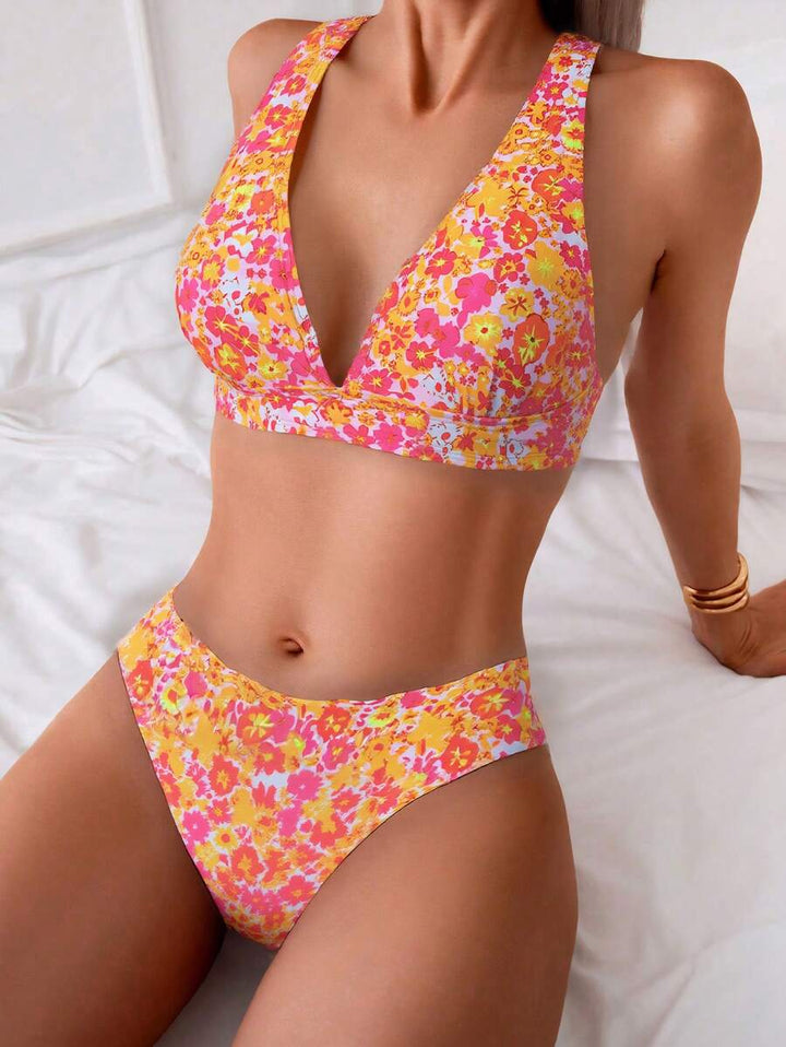 Damen Zweiteiler Bikini mit Blumen, gepolstert, Halterneck, V-Ausschnitt.