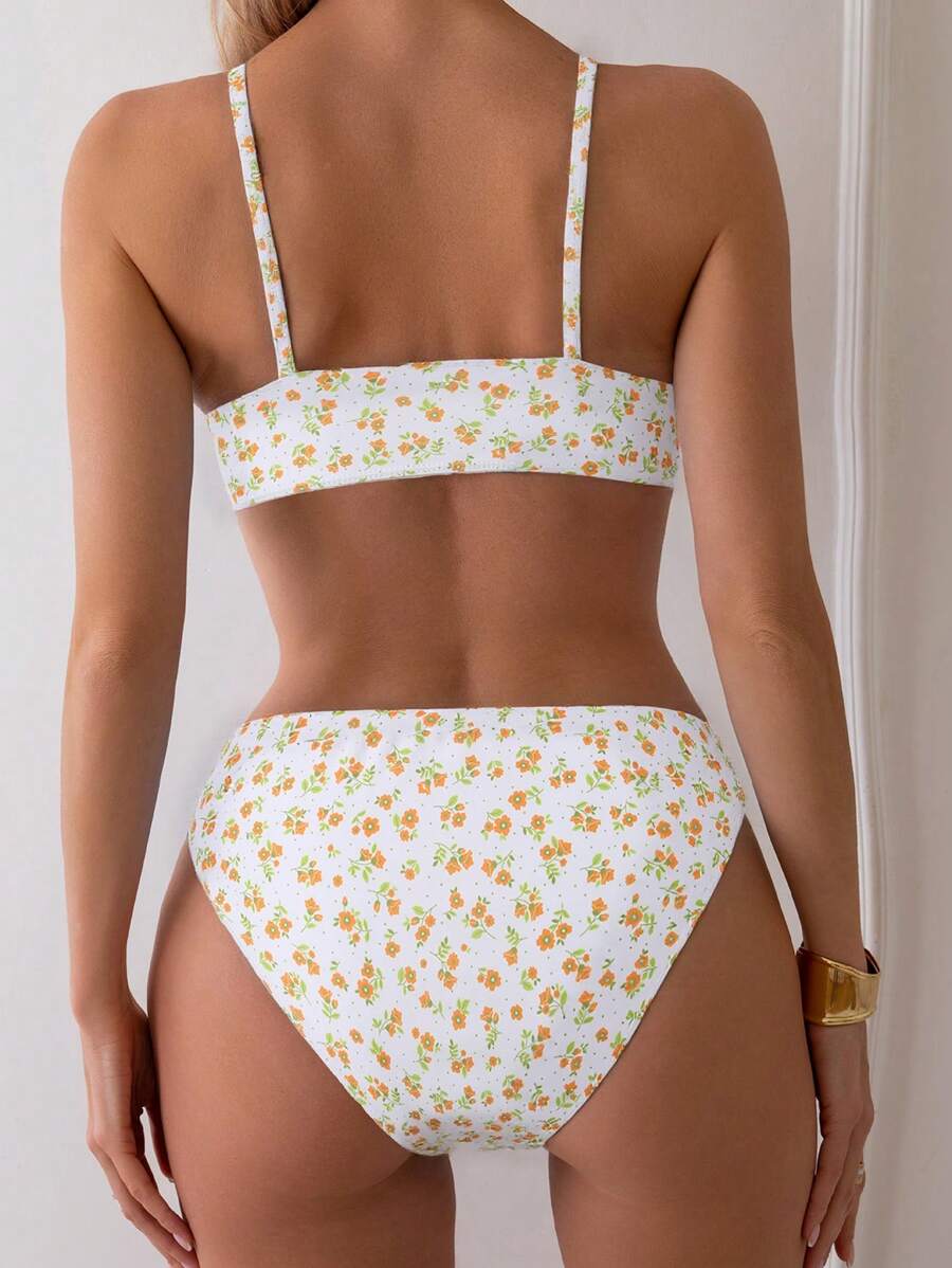 Stylischer floraler Damen Bikini Zweiteiler, High Waist. Bügelloses Oberteil, elastisch für den Sommer.