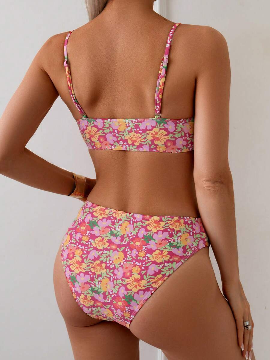 Damen Bademode Zweiteiler: floraler High Waist Bikini, bügellos. Elastisch für den Sommerurlaub.