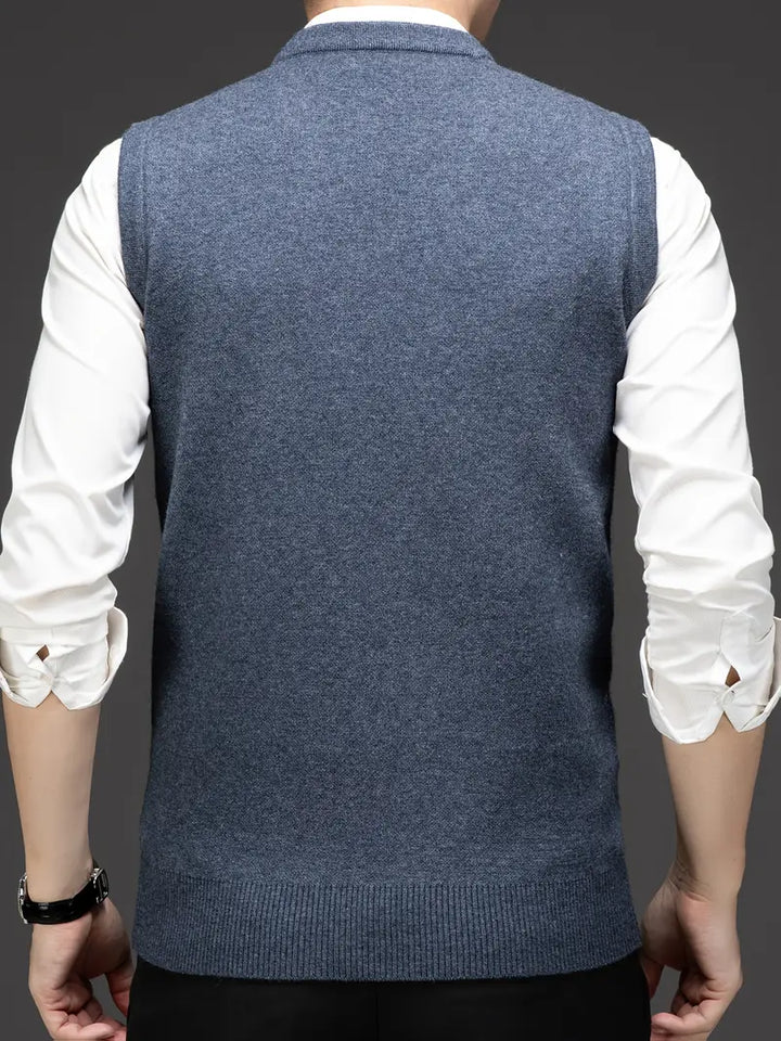 Klassischer Herren Strick-Bodywarmer, V-Ausschnitt, Slim Fit, passt zu vielen Anlässen.