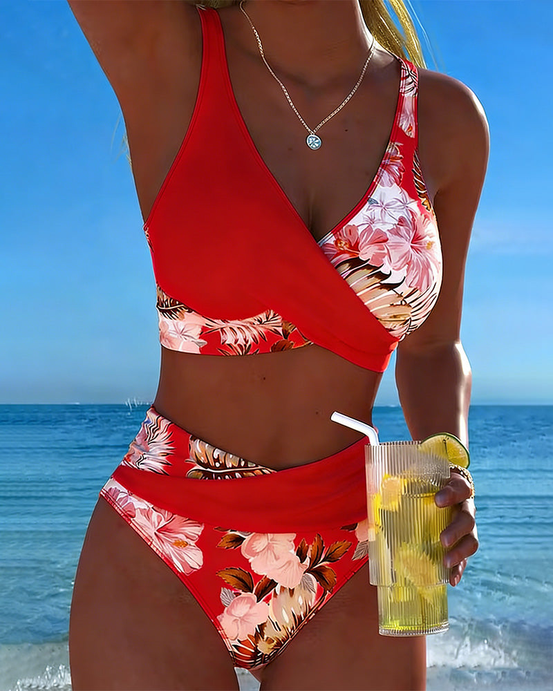 Damen Bikini Unterteil mit hohem Beinausschnitt und Blumenprint, schmeichelhafte Strandmode.