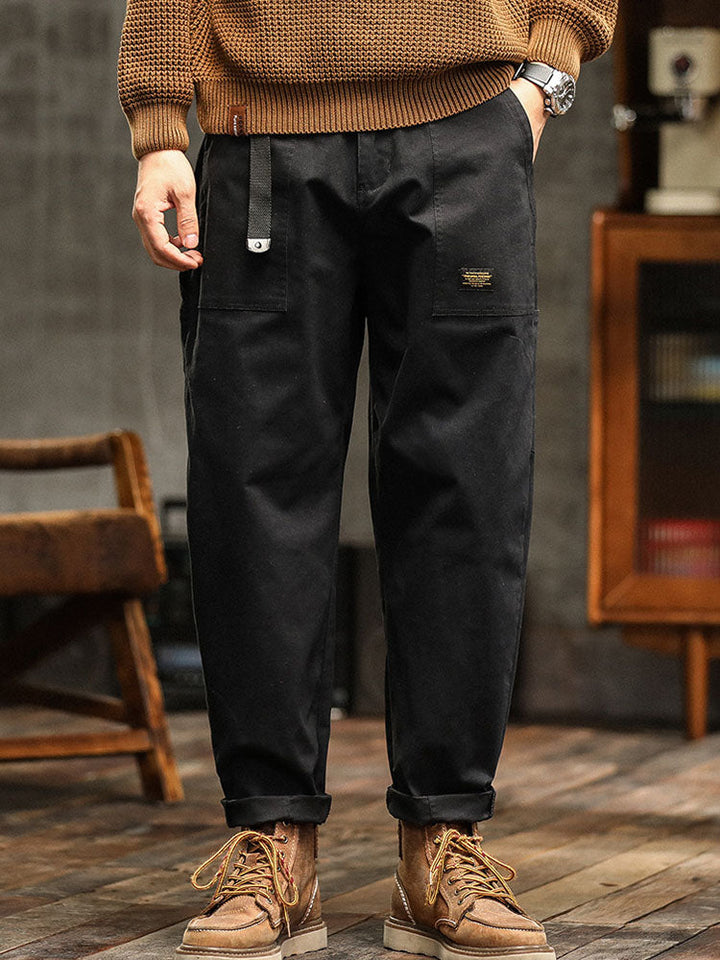 Sandbeige Herren Freizeithose, robuste Cargohose. Praktisch, bequem & perfekt für Freizeitaktivitäten.