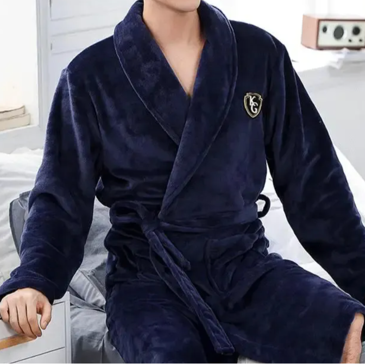 Gemütlicher Herren Morgenmantel aus weichem Stoff, ideal als Hauskleidung.