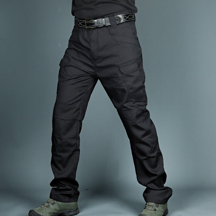 Strapazierfähige Herrenhose in Tarnmuster-Optik. Ideal als Arbeits- oder Freizeithose für alle Jahreszeiten.