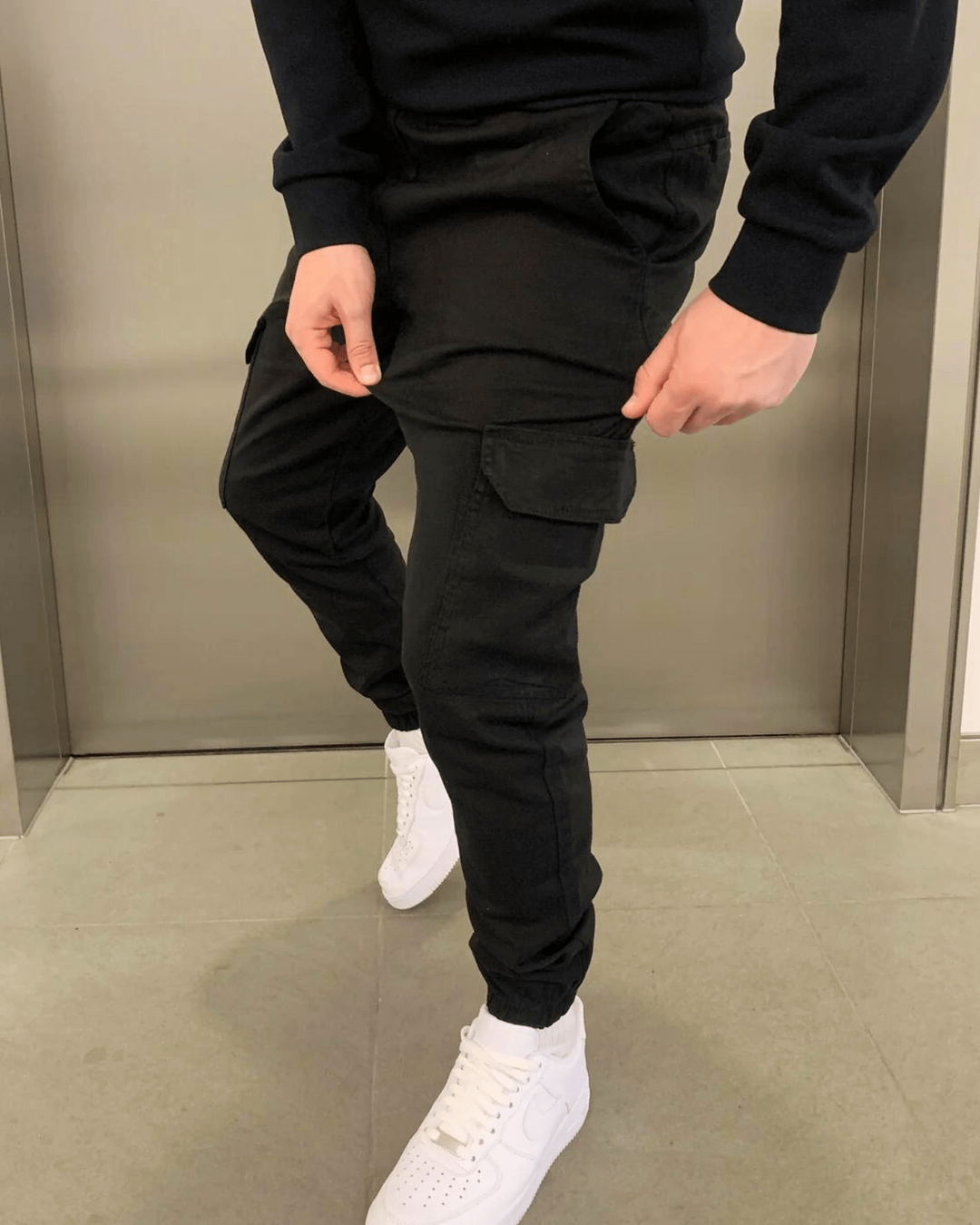 Herren Cargo-Jogger in Grau, lockere Passform & bequemer Schnitt für täglichen Stil und Komfort.