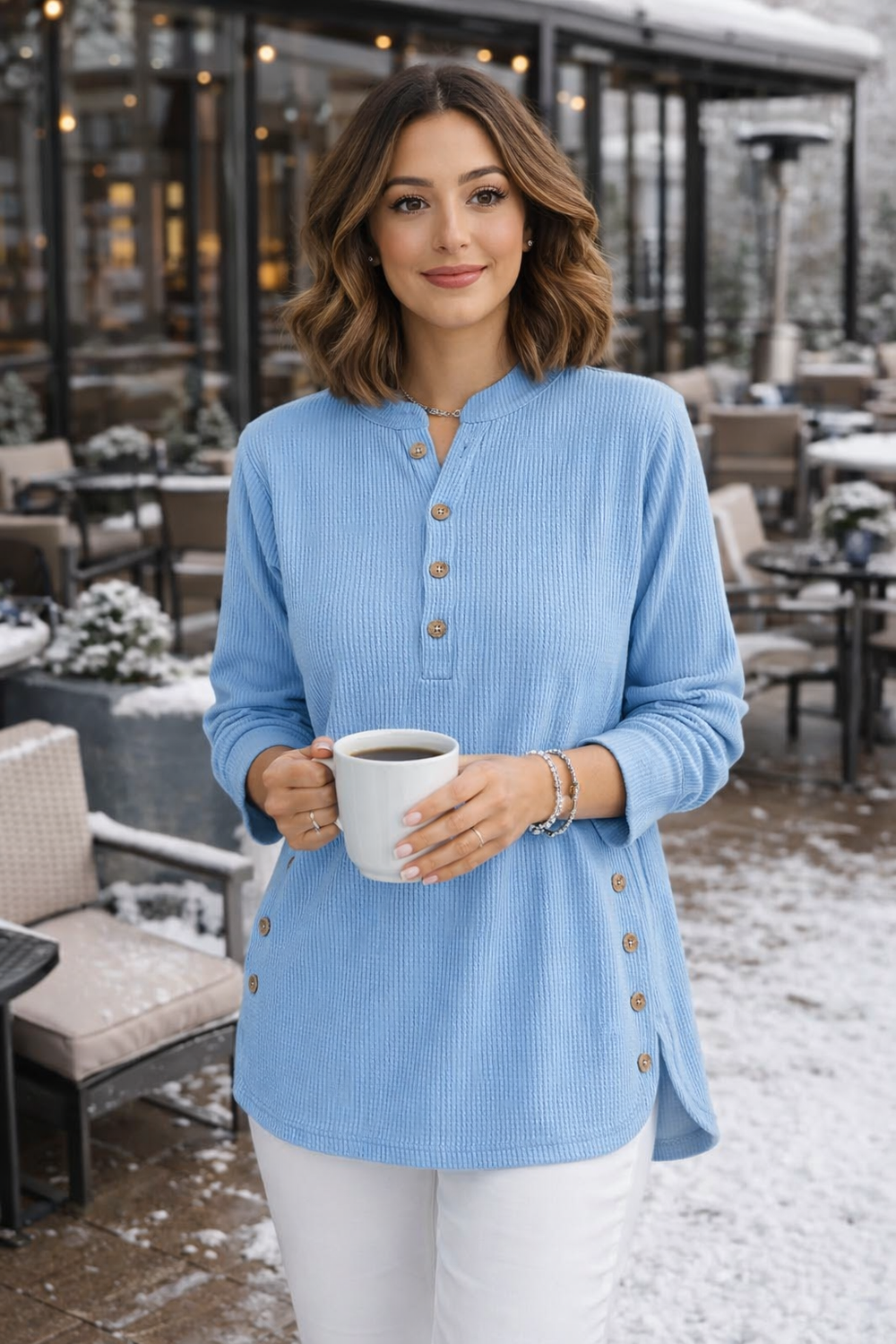 Ziegelrotes Damen Henley Oberteil Langarm, locker geschnitten, mit Knopfleiste. Perfekt für vielseitige Alltags-Looks.