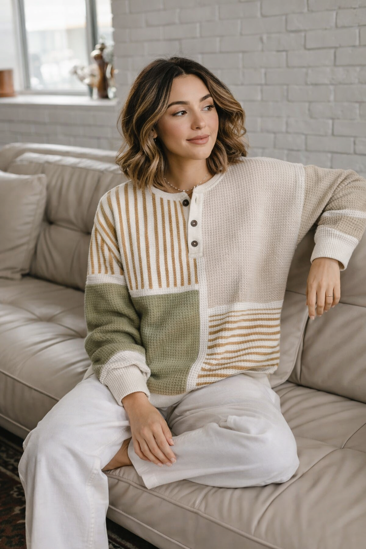 Bequemes Damen Langarmshirt mit Muster, locker geschnitten, ideal für Übergangszeit und Alltagskleidung.