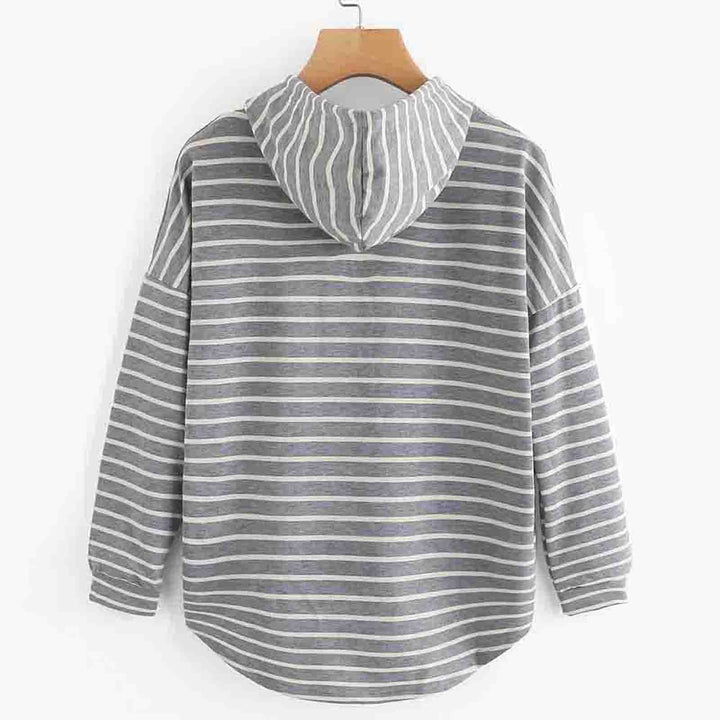 Vielseitiger Damen Kapuzenpullover mit modischem Streifenmuster, super bequem für Herbstmode und entspannte Outfits.