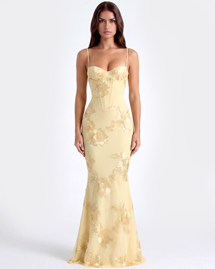 Elegantes, festliches Maxikleid für Damen in Butter Gelb mit Blumen, ideal für Hochzeitsgäste.