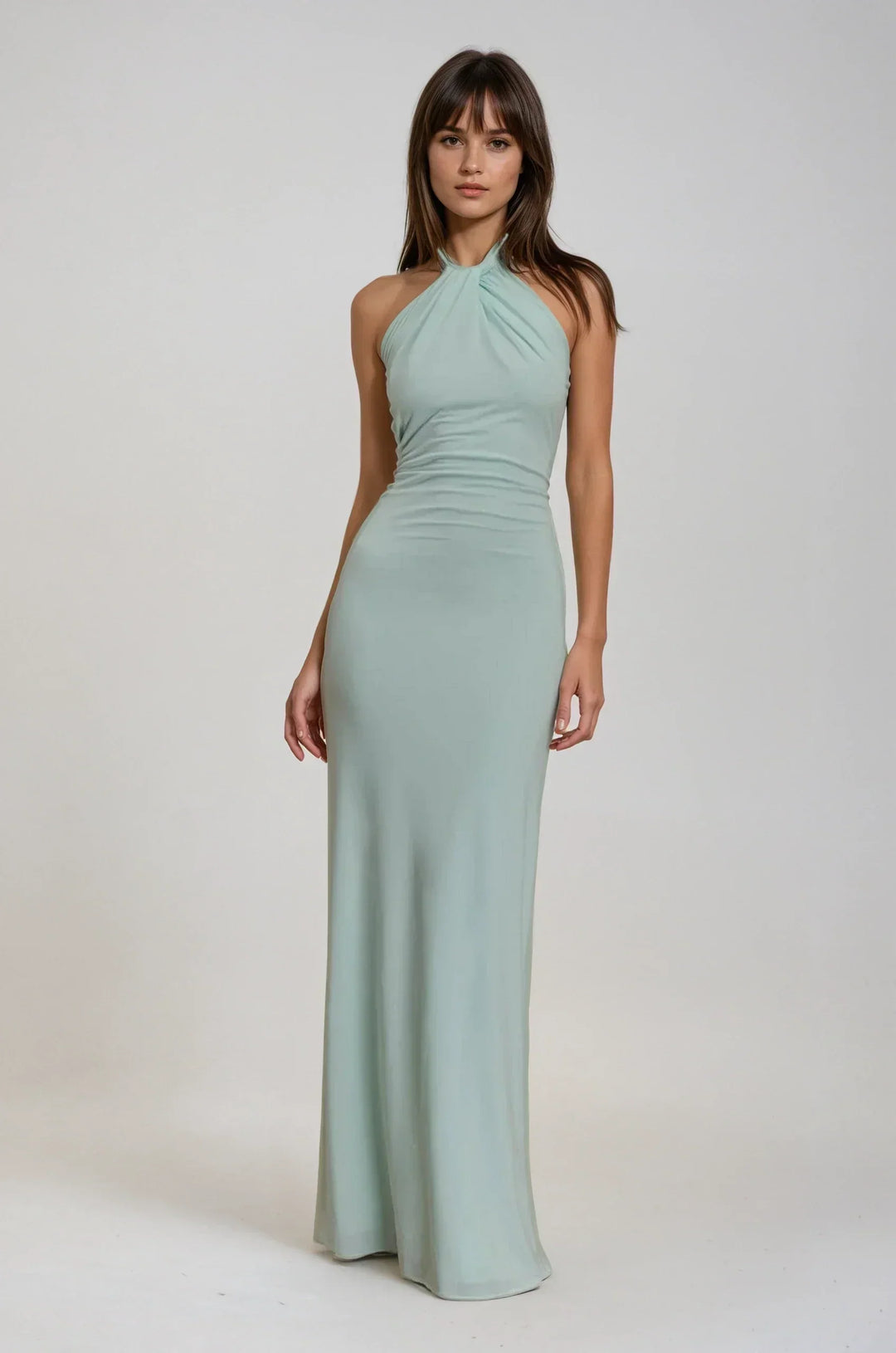 Elegantes Damen Neckholder Maxikleid, fließend, ideal für Sommerabende. Festliches A-Linien Sommerkleid.