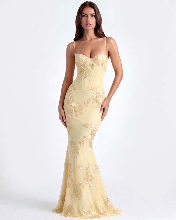 Festliches Maxikleid mit zarten Blumenapplikationen in Butter Gelb, ideal als Hochzeitsgastkleid.