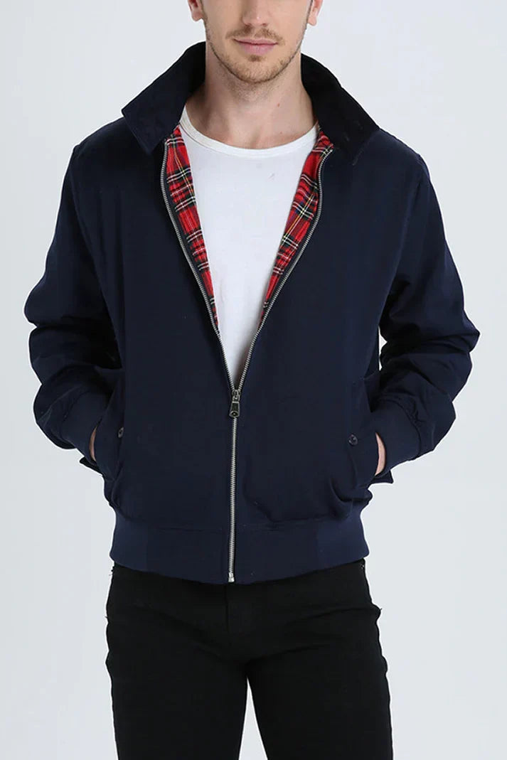 Praktische Herren Reißverschlussjacke im Harrington-Stil, modisch und bequem für Outdoor-Aktivitäten im Herbst.