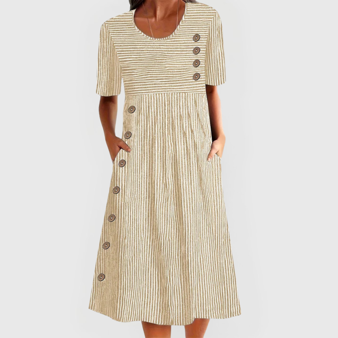 Bequemes Damen-Alltagskleid. Locker geschnittenes, gestreiftes Midikleid mit 3/4 Ärmeln für hohen Tragekomfort.
