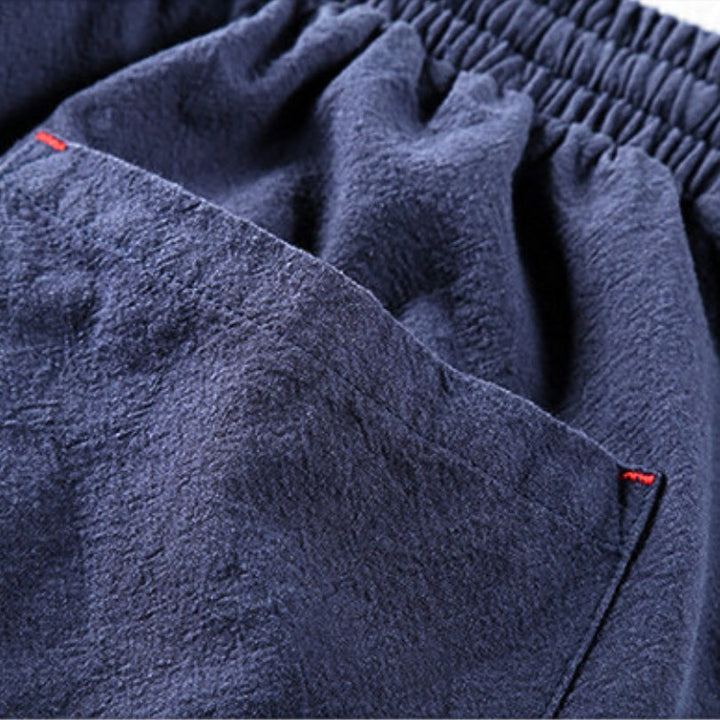 Japanische Herren Freizeithose, komfortable Jogger im modernen Outdoor-Stil für Streetwear & Reisen.