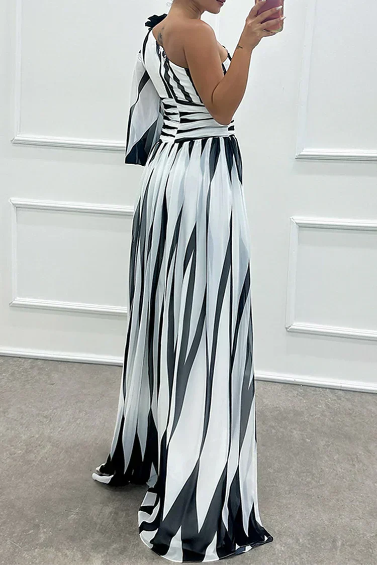 Schickes Maxikleid für Hochzeitsgäste, mit asymmetrischem One-Shoulder Design; elegant und modern.