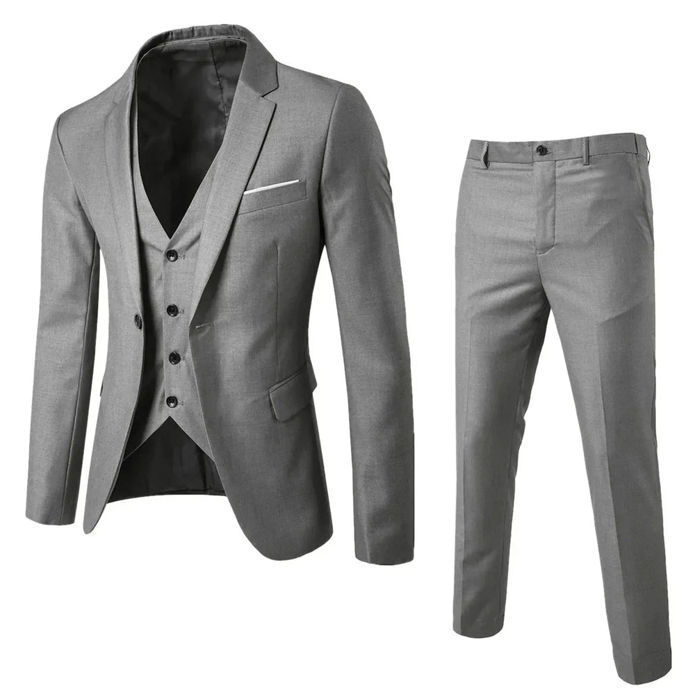 Eleganter Herrenanzug 3-Teiler mit Weste und Hose. Klassische Herrenmode für Business, Feiern und festliche Events.
