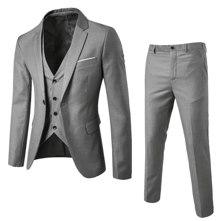 Eleganter Herrenanzug 3-Teiler mit Weste und Hose. Klassische Herrenmode für Business, Feiern und festliche Events.