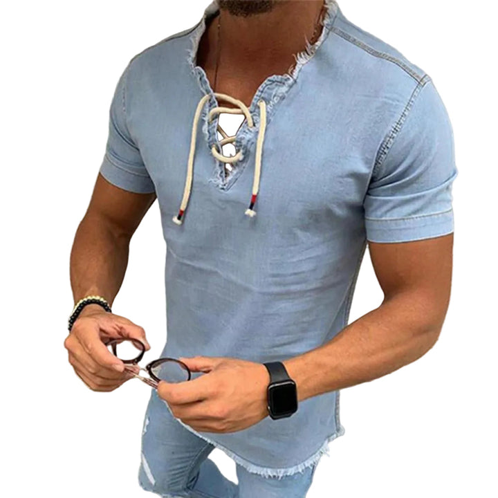 Modernes Herren Kurzarmhemd mit Kordelzug für lässige Eleganz; bequemes Sommerhemd für Freizeit und Strand.