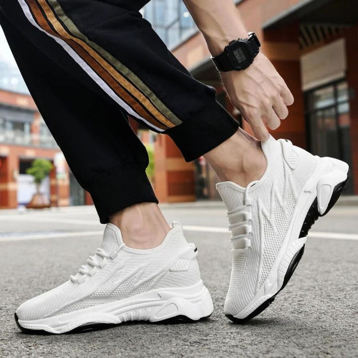 Schwarze athletische Herren Höhenschuhe, komfortabel & höhenerhöhend für Alltag.