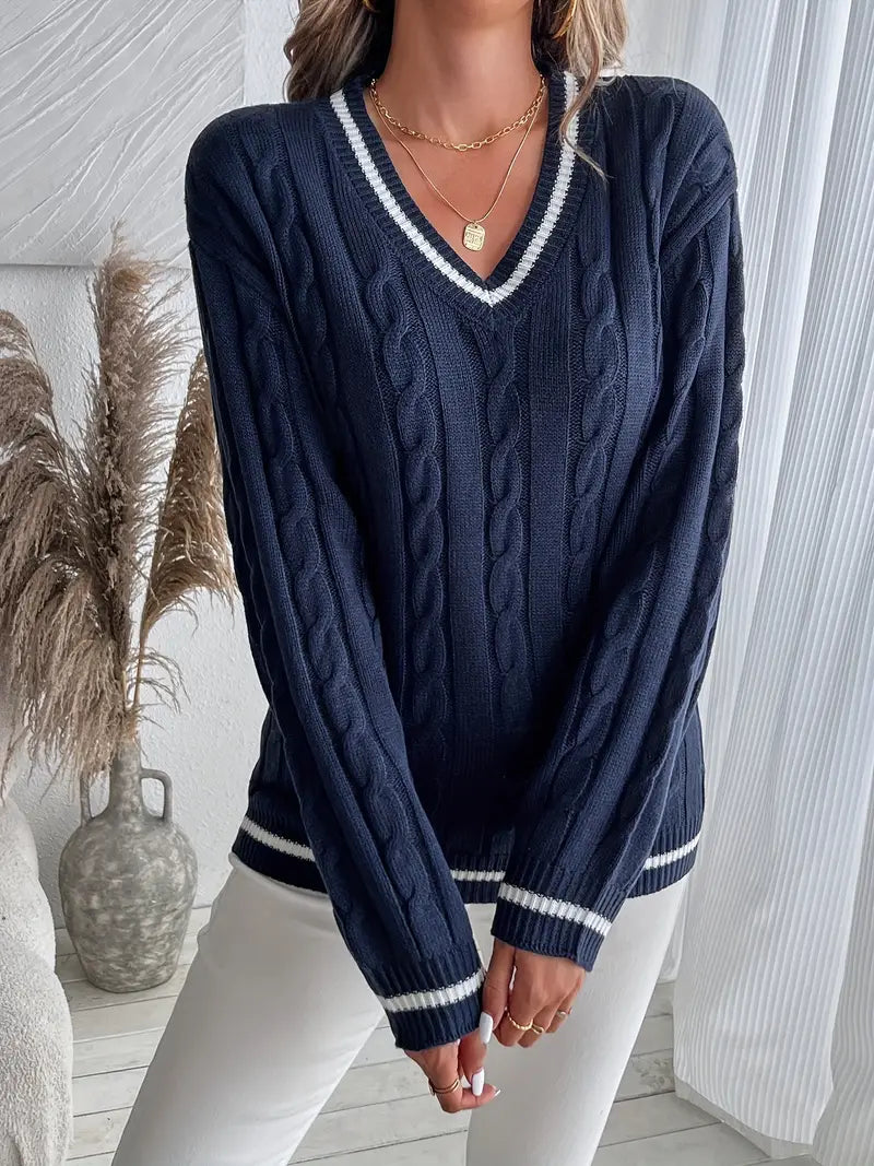 Bequemer Damen V-Ausschnitt Pullover in Marineblau, ideal für den eleganten Alltagslook und Casual Chic.