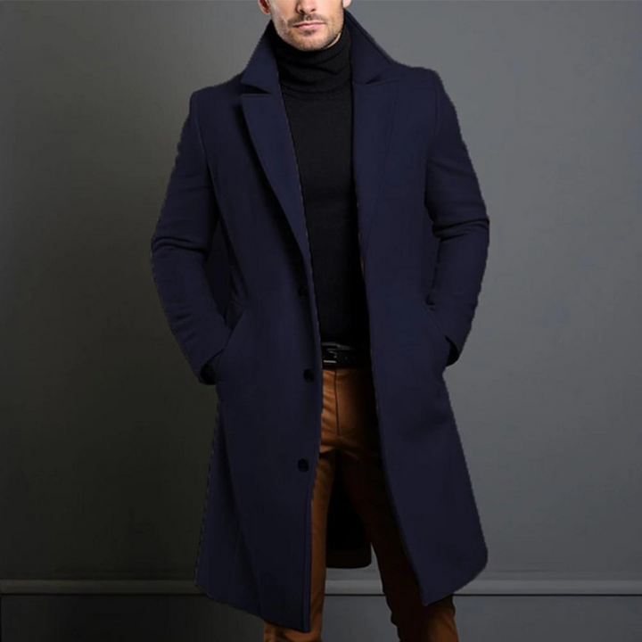 Moderner Herren Wintermantel, elegant und funktional. Ideal für kalte Temperaturen und Business-Casual-Looks.