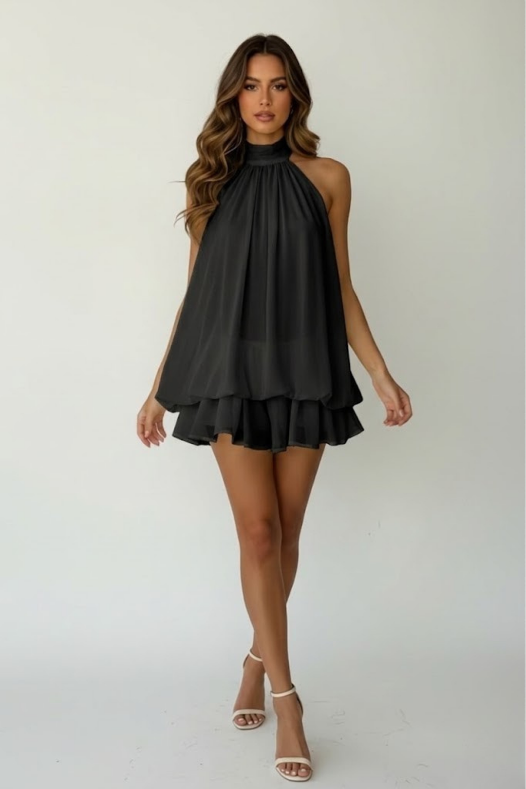 Damen Minikleid elegant: Neckholder mit Spitze, figurbetont für festliche Abende und Partys.