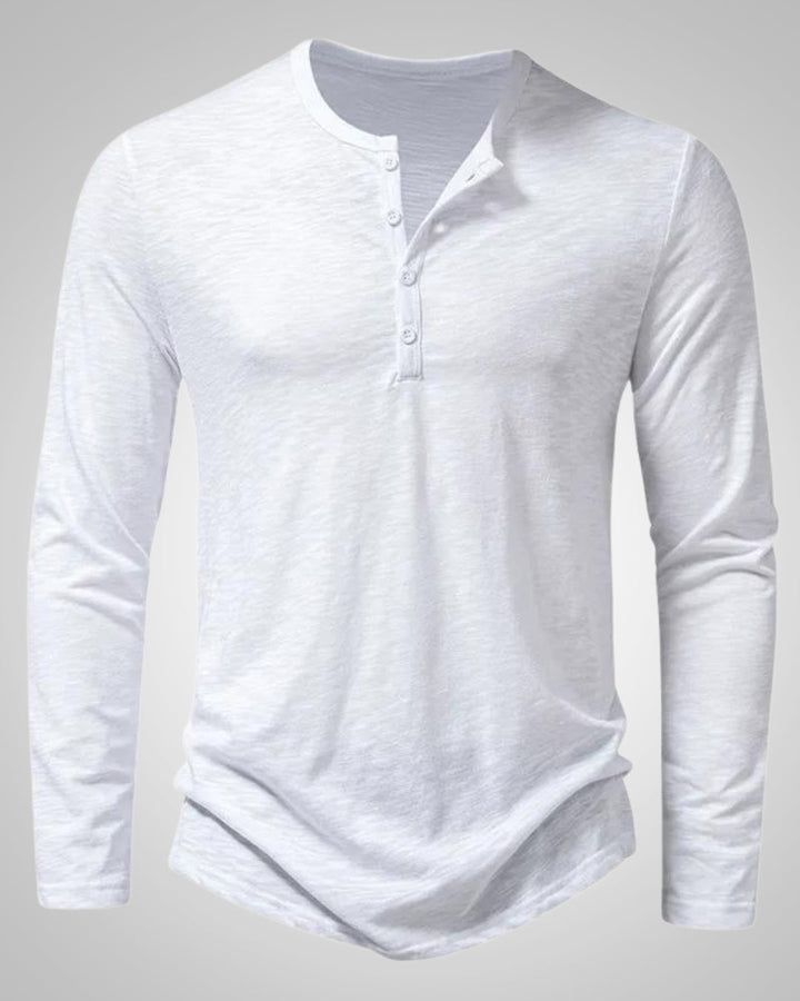 Modernes Slim Fit Langarm Henley Shirt für Herren, figurbetont und bequem, als modisches Oberteil.