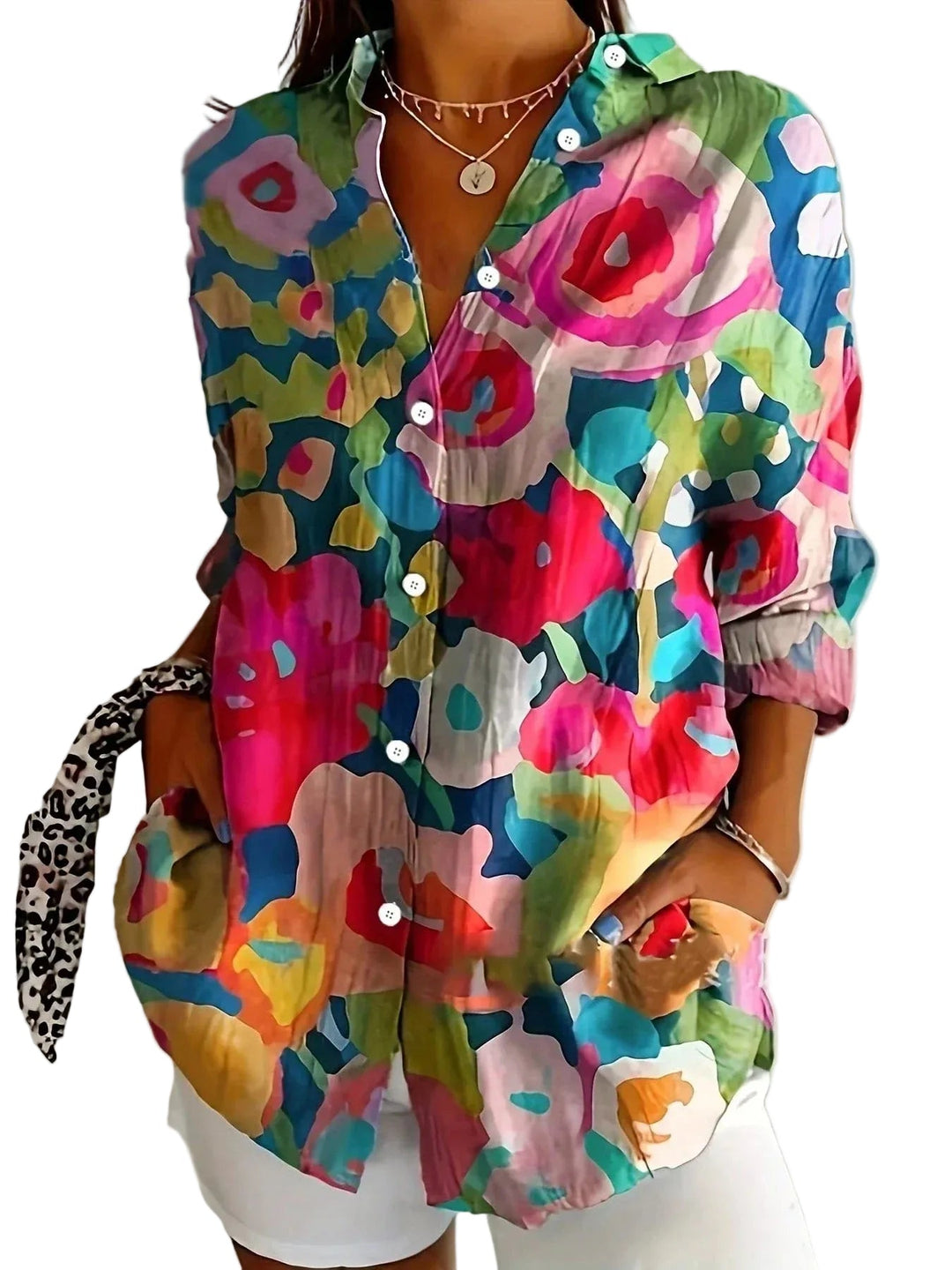 Locker sitzende Damen Sommerbluse mit Blumenprint & Kragen, leichtes Material für optimalen Tragekomfort.