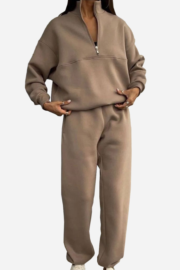 Damen Jogger Set: bequemer zweiteiliger Trainingsanzug mit Kapuzenpullover & Jogginghose für Alltag & Freizeit.