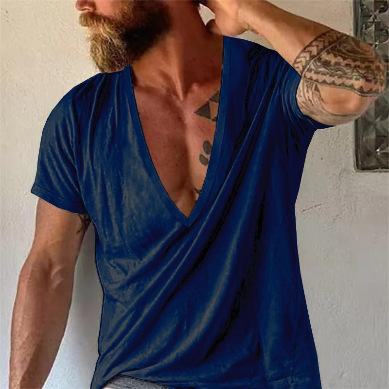 Stylisches Herren Kurzarm T-Shirt mit V-Ausschnitt. Perfekter, bequemer Look für Freizeit & Sommer.