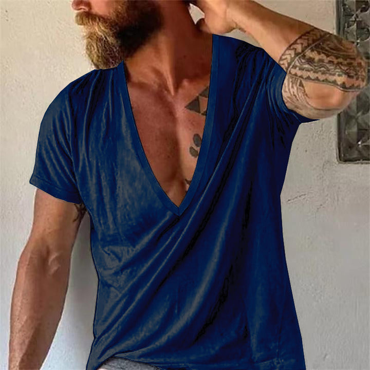 Stylisches Herren Kurzarm T-Shirt mit V-Ausschnitt. Perfekter, bequemer Look für Freizeit & Sommer.